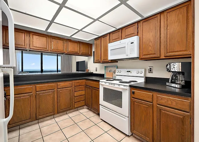 Century One-beautiful 2 Bedroom / 2 Bathroom Beachfront With Indoor Pool * Ocean Stadt