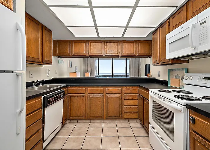 Century One-beautiful 2 Bedroom / 2 Bathroom Beachfront With Indoor Pool Ferienhaus *