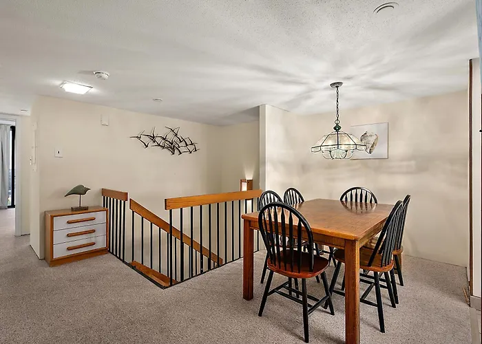 Century One-beautiful 2 Bedroom / 2 Bathroom Beachfront With Indoor Pool Ferienhaus