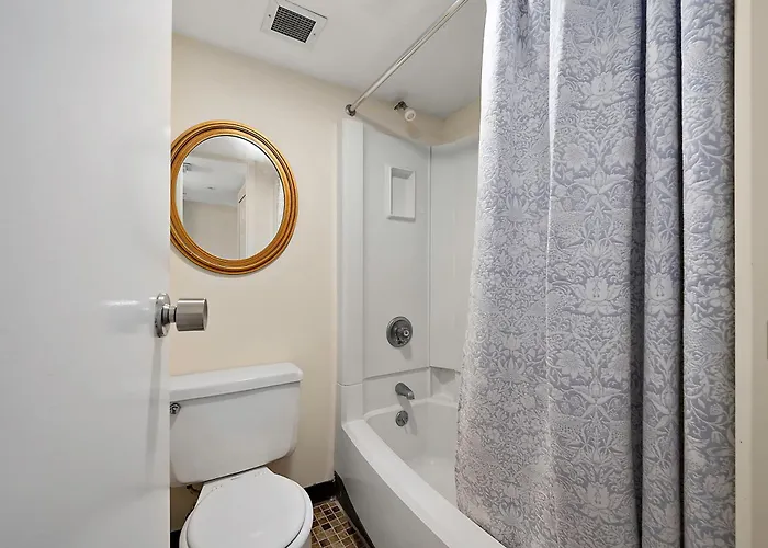 Century One-beautiful 2 Bedroom / 2 Bathroom Beachfront With Indoor Pool * Ocean Stadt