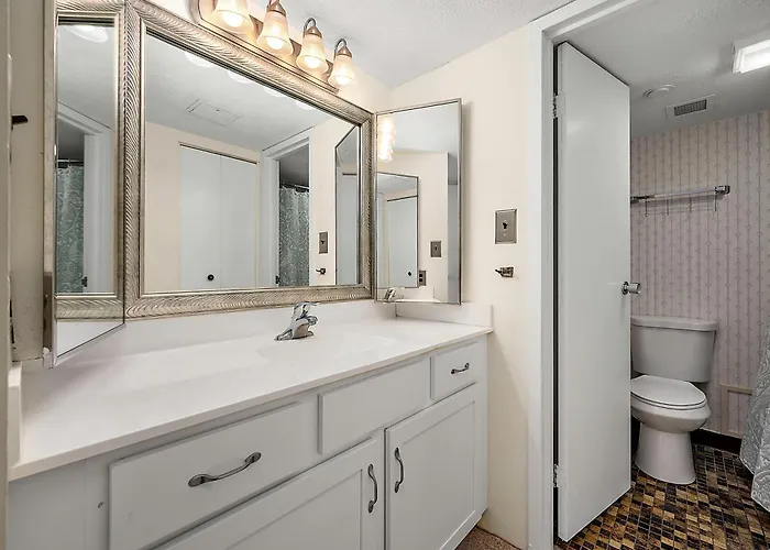 Century One-beautiful 2 Bedroom / 2 Bathroom Beachfront With Indoor Pool * Ocean Stadt