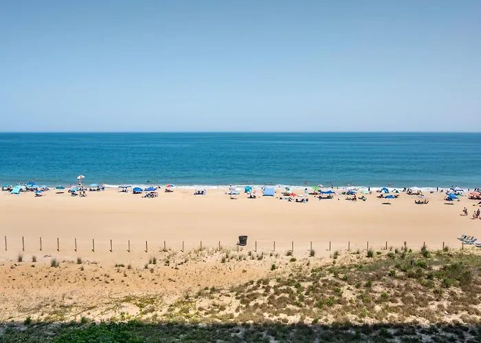Century One-beautiful 2 Bedroom / 2 Bathroom Beachfront With Indoor Pool Ocean Stadt