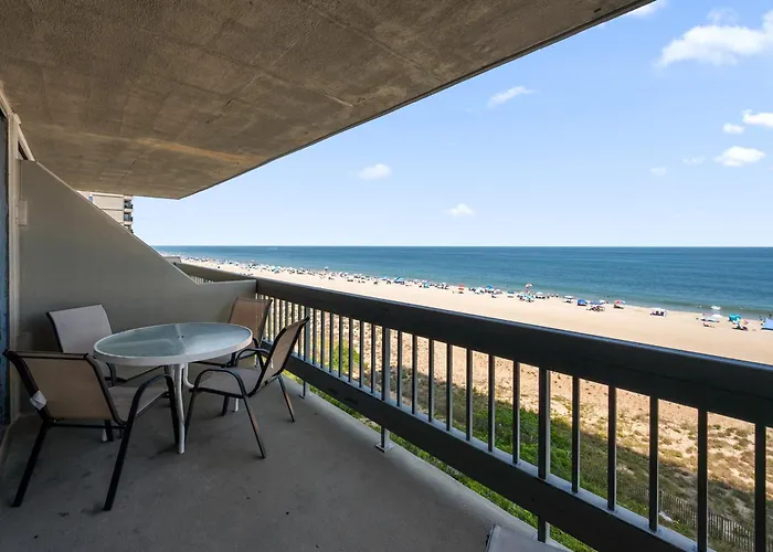 Century One-beautiful 2 Bedroom / 2 Bathroom Beachfront With Indoor Pool *