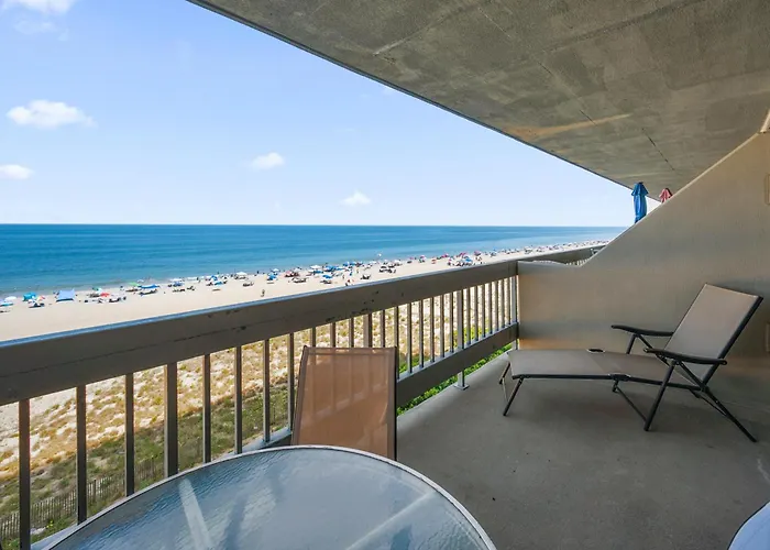 Century One-beautiful 2 Bedroom / 2 Bathroom Beachfront With Indoor Pool